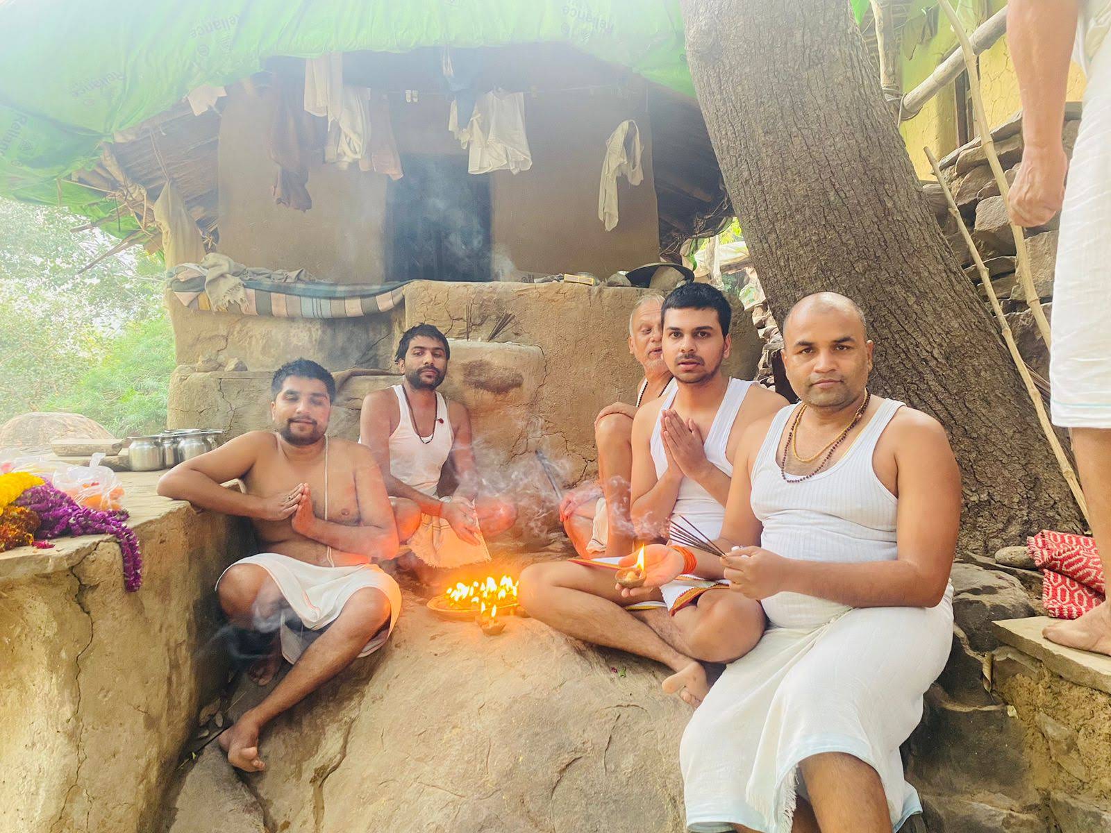 Sangha · 44